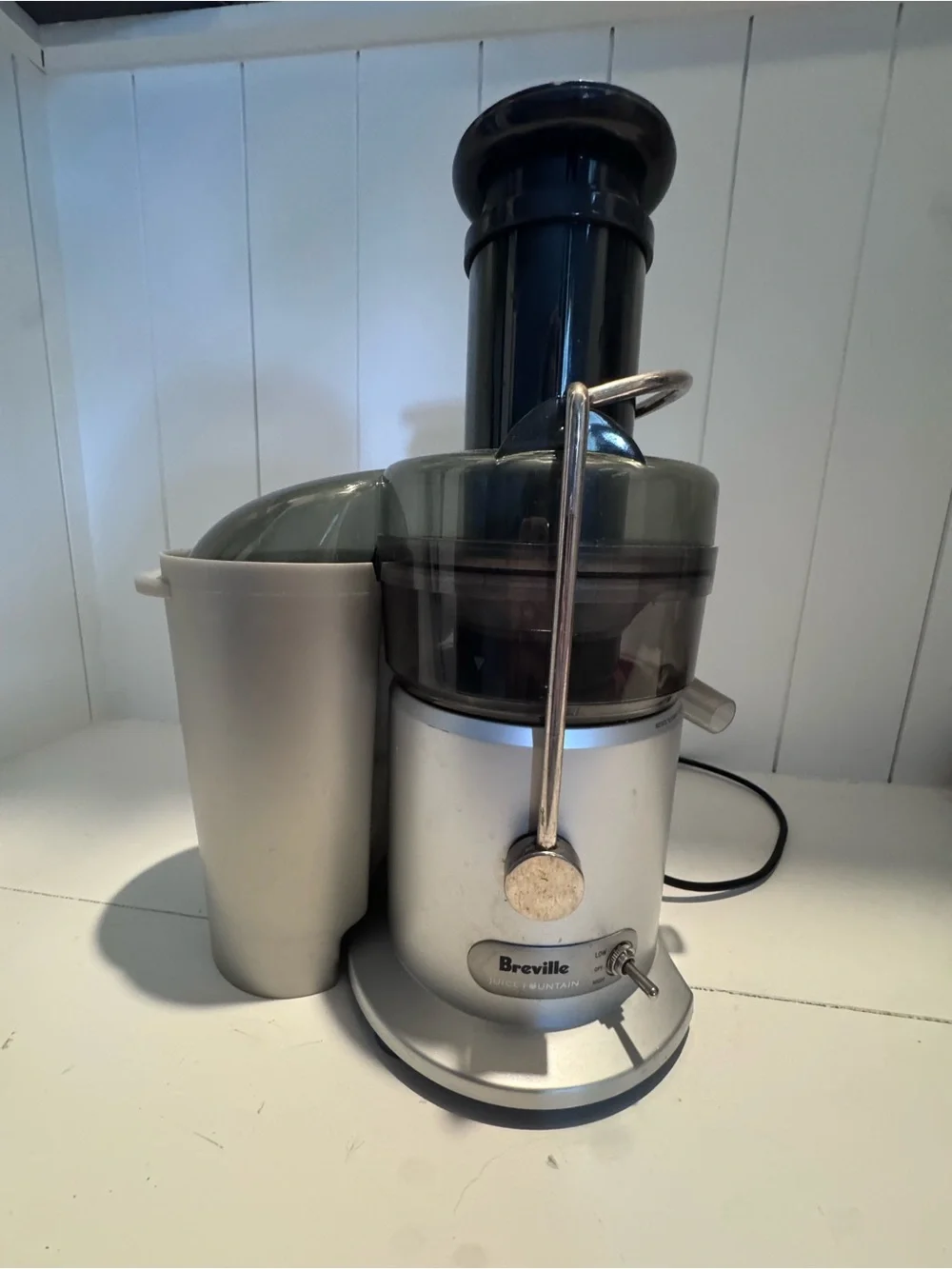 Breville Silver and Black Centrifugal Juice Extractor